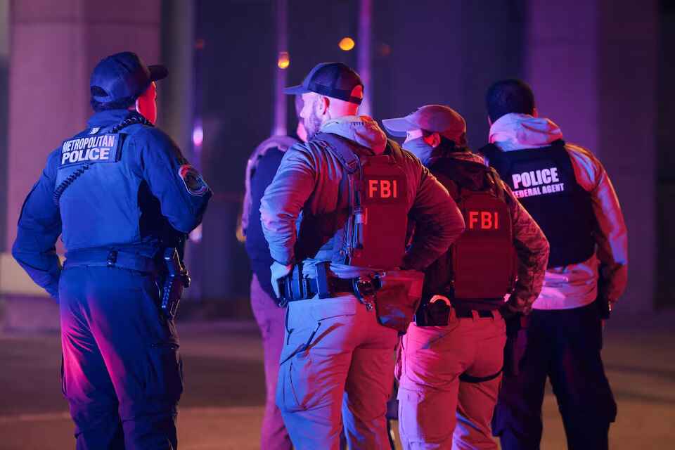 FBI men at the shooting scene near white house