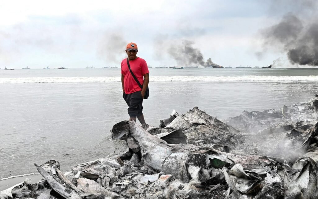 Ecuadorian destroyed fishing boats